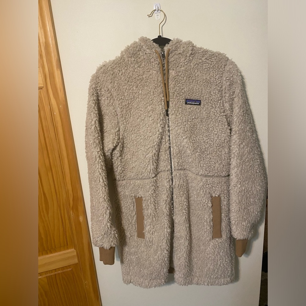 Patagonia Fleece Parka (Tan, Medium)